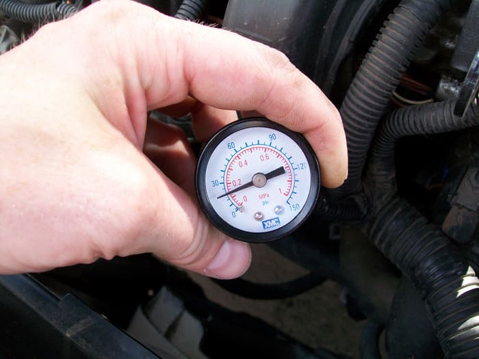 Chevy Silverado oil pressure gauge problem